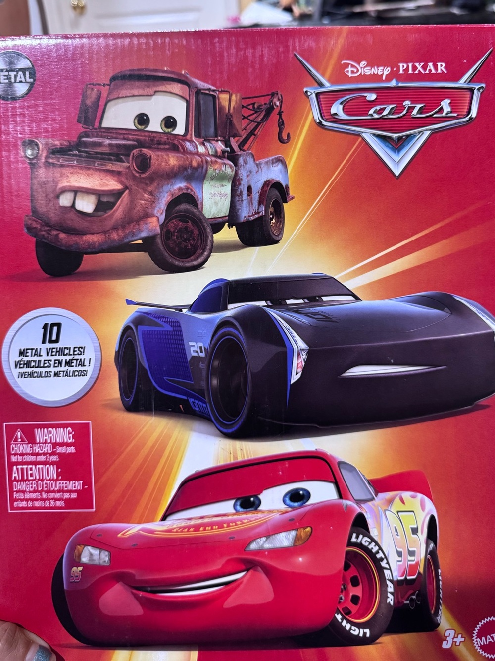 Disney Cars Metal Vehicle Pack featuring Red Lightning McQueen & Blue Racer
